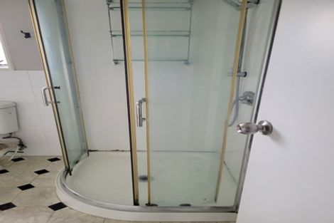 Photo of property in 15 Tiki Street, New Lynn, Auckland, 0600