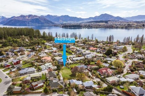 Photo of property in 18 Heuchan Lane, Wanaka, 9305