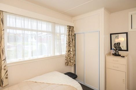 Photo of property in 10 Solway Street, Holmes Hill, Oamaru, 9401