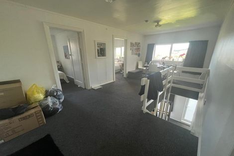 Photo of property in 51 Pembroke Road, Northland, Wellington, 6012