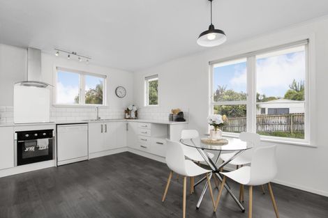 Photo of property in 10 Olive Street, Manurewa, Auckland, 2102