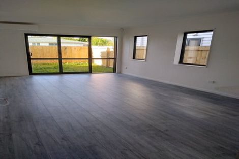 Photo of property in 35d Laurie Avenue, Papakura, 2110