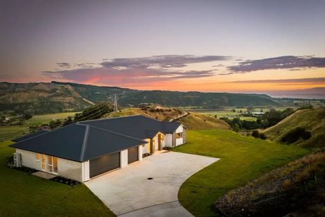 Photo of property in 170 Eskridge Drive, Eskdale, Napier, 4182