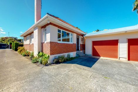 Photo of property in 21 Military Road, Boulcott, Lower Hutt, 5010