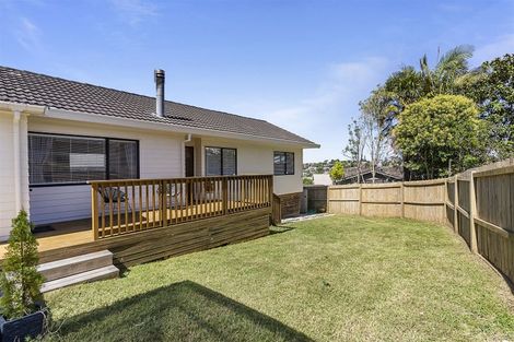 Photo of property in 20a Atlantis Place, Totara Vale, Auckland, 0629
