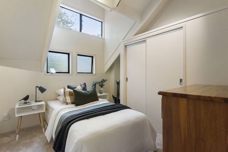Photo of property in 29 Eastcliffe Road, Castor Bay, Auckland, 0620