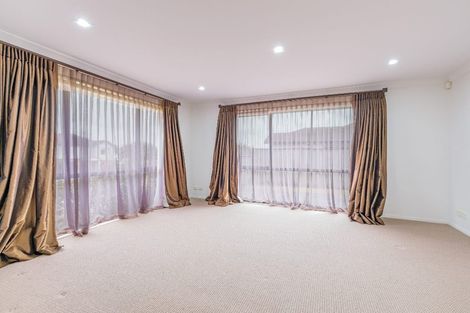Photo of property in 42 Oakway Drive, Schnapper Rock, Auckland, 0632