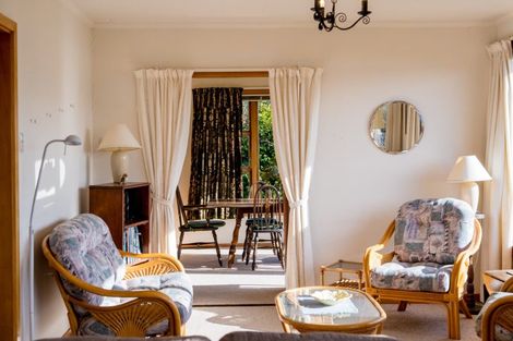 Photo of property in 9 Saint Ronans Road, Macandrew Bay, Dunedin, 9077