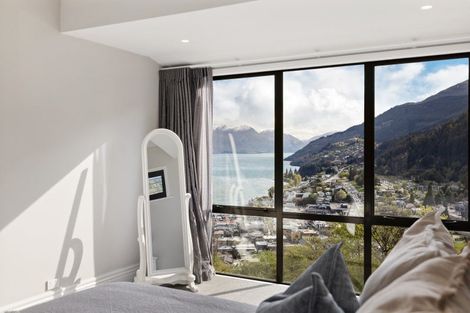 Photo of property in 56c Kerry Drive, Queenstown, 9300