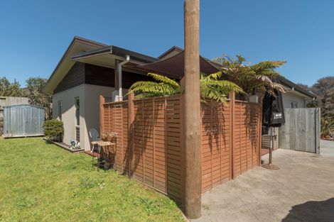 Photo of property in 3 Lark Place, Welcome Bay, Tauranga, 3112