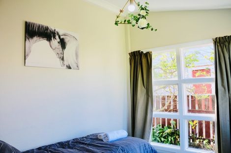 Photo of property in 122 The Parade, Island Bay, Wellington, 6023