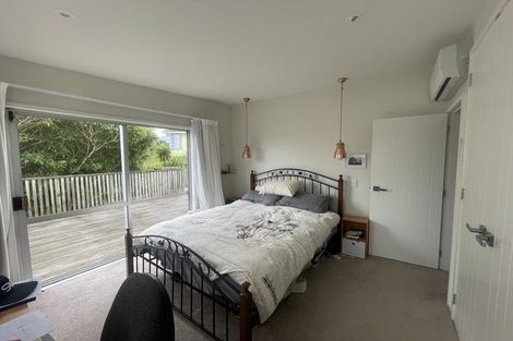 Photo of property in 1 The Spinney, Titahi Bay, Porirua, 5022