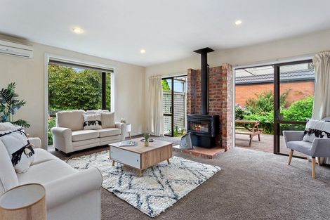 Photo of property in 180 Avonhead Road, Avonhead, Christchurch, 8042