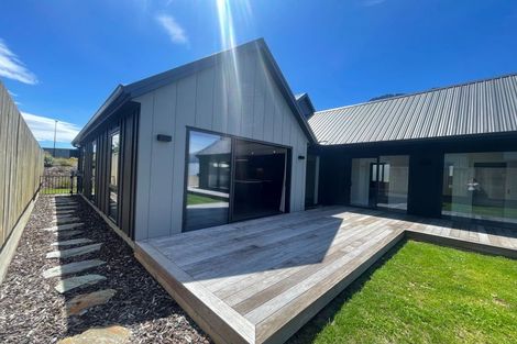 Photo of property in 9 Runholder Rise, Jacks Point, 9371