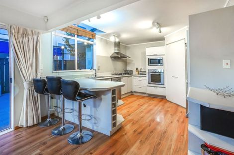 Photo of property in 48 Molyneux Close, Whitby, Porirua, 5024