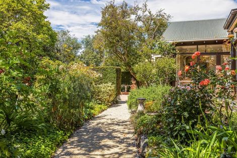 Photo of property in 120 Aorangi Road, Bryndwr, Christchurch, 8053