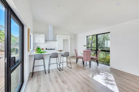 Photo of property in 34 Oaktree Avenue, Browns Bay, Auckland, 0630
