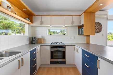 Photo of property in 31 Mcdowell Crescent, Hillcrest, Auckland, 0627