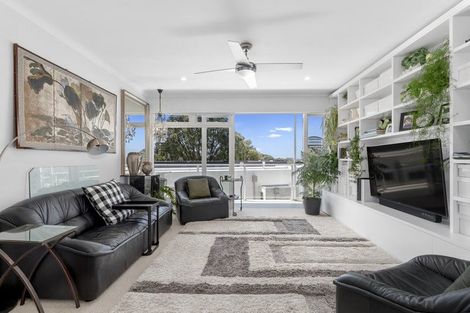 Photo of property in 3/22 Cliff Road, Tauranga, 3110