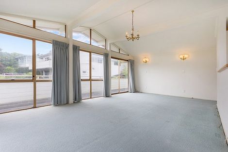 Photo of property in 17 Sea Vista Avenue, Beach Haven, Auckland, 0626