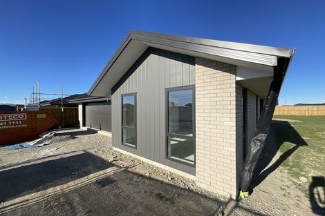 Photo of property in 15 Garden Road, Darfield, 7571