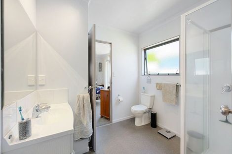 Photo of property in 8 Mako Avenue, Whiritoa, Whangamata, 3691