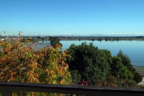 Photo of property in 24 The Brae, Mount Pleasant, Christchurch, 8081