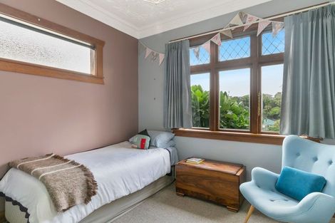 Photo of property in 105 Mortimer Terrace, Brooklyn, Wellington, 6021