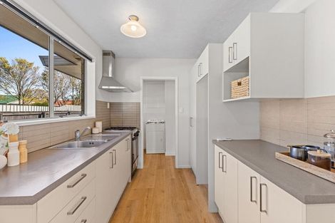Photo of property in 1/102a Queenspark Drive, Parklands, Christchurch, 8083