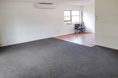 Photo of property in 186 Henderson Valley Road, Henderson, Auckland, 0612