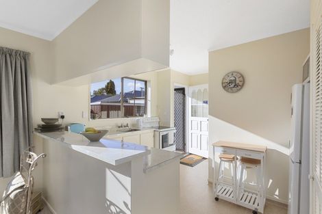 Photo of property in 59f2- Kowhai Avenue, Ebdentown, Upper Hutt, 5018