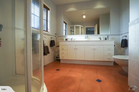 Photo of property in 30 Chamari Close, Titirangi, Auckland, 0604