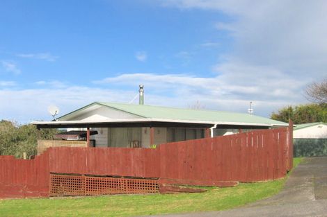 Photo of property in 47 Donovan Avenue, Massey, Auckland, 0614