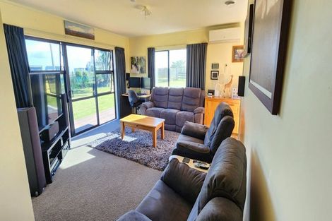 Photo of property in 145 Kohanga Road, Te Kohanga, Tuakau, 2693