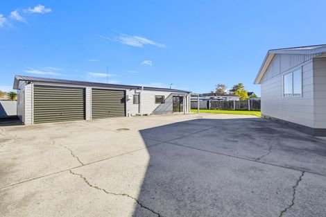 Photo of property in 26 Cumberland Place, Kelvin Grove, Palmerston North, 4414