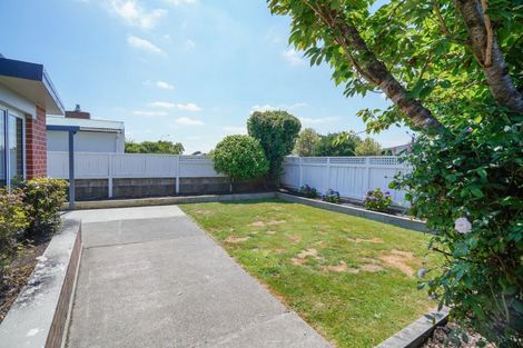 Photo of property in 18 Carron Street, Waverley, Invercargill, 9810
