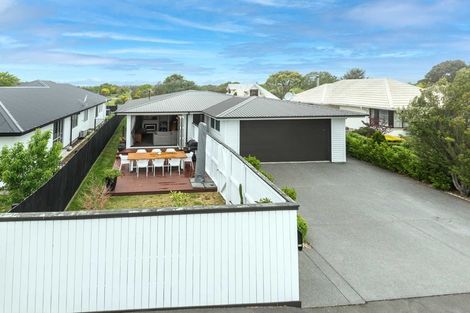 Photo of property in 33 Reginald Street, Burwood, Christchurch, 8083