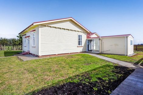 Photo of property in 39 Auroa Road, Otakeho, Hawera, 4678