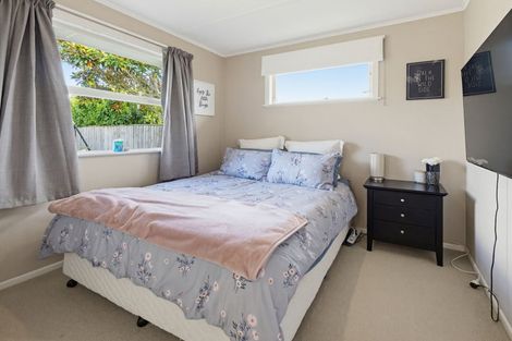 Photo of property in 4 Perth Place, Awapuni, Palmerston North, 4412