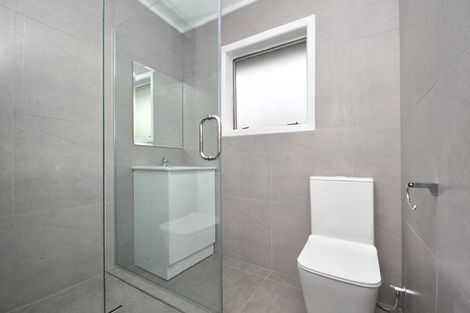 Photo of property in 2/24 Robertson Road, Favona, Auckland, 2024