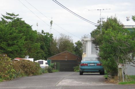Photo of property in 2/80 Glengarry Road, Glen Eden, Auckland, 0602