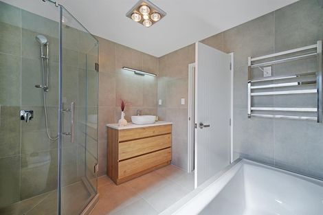 Photo of property in 18 Kairakau Street, Papakura, 2110