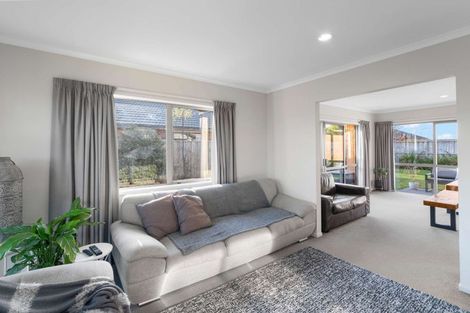 Photo of property in 39 Faringdon Boulevard, Rolleston, 7615