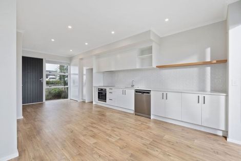 Photo of property in 6 Touhou Road, Hobsonville, Auckland, 0616