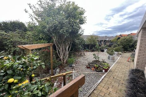 Photo of property in 9 Mariners Way, Whitby, Porirua, 5024