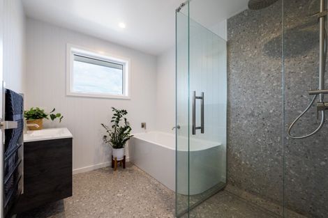 Photo of property in 27 Plover Avenue, Amberley, 7410