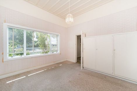 Photo of property in 94 Victoria Avenue, Palmerston North, 4410