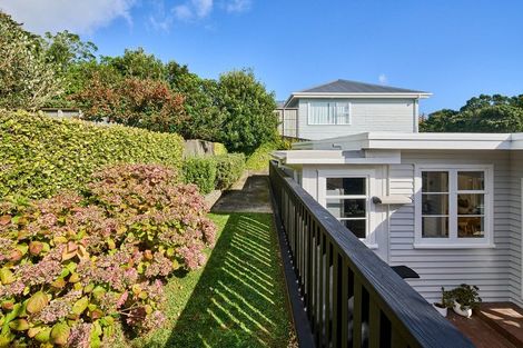 Photo of property in 41 Raroa Terrace, Tawa, Wellington, 5028