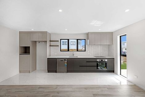 Photo of property in 4 Rorotu Avenue, Karaka, 2113