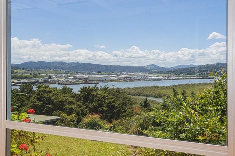Photo of property in 50 George Point Road, Onerahi, Whangarei, 0110
